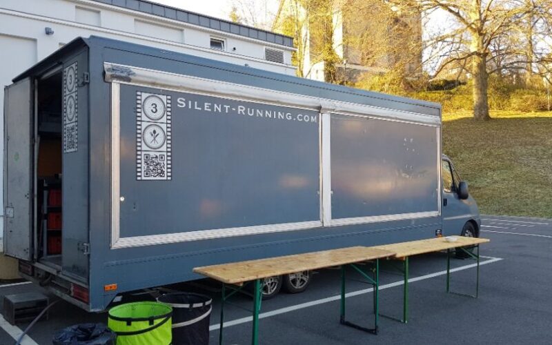 Silent Running Cateringfahrzeug f&uuml;r professionelle Filmverpflegung bei Dreharbeiten und TV-Produktionen