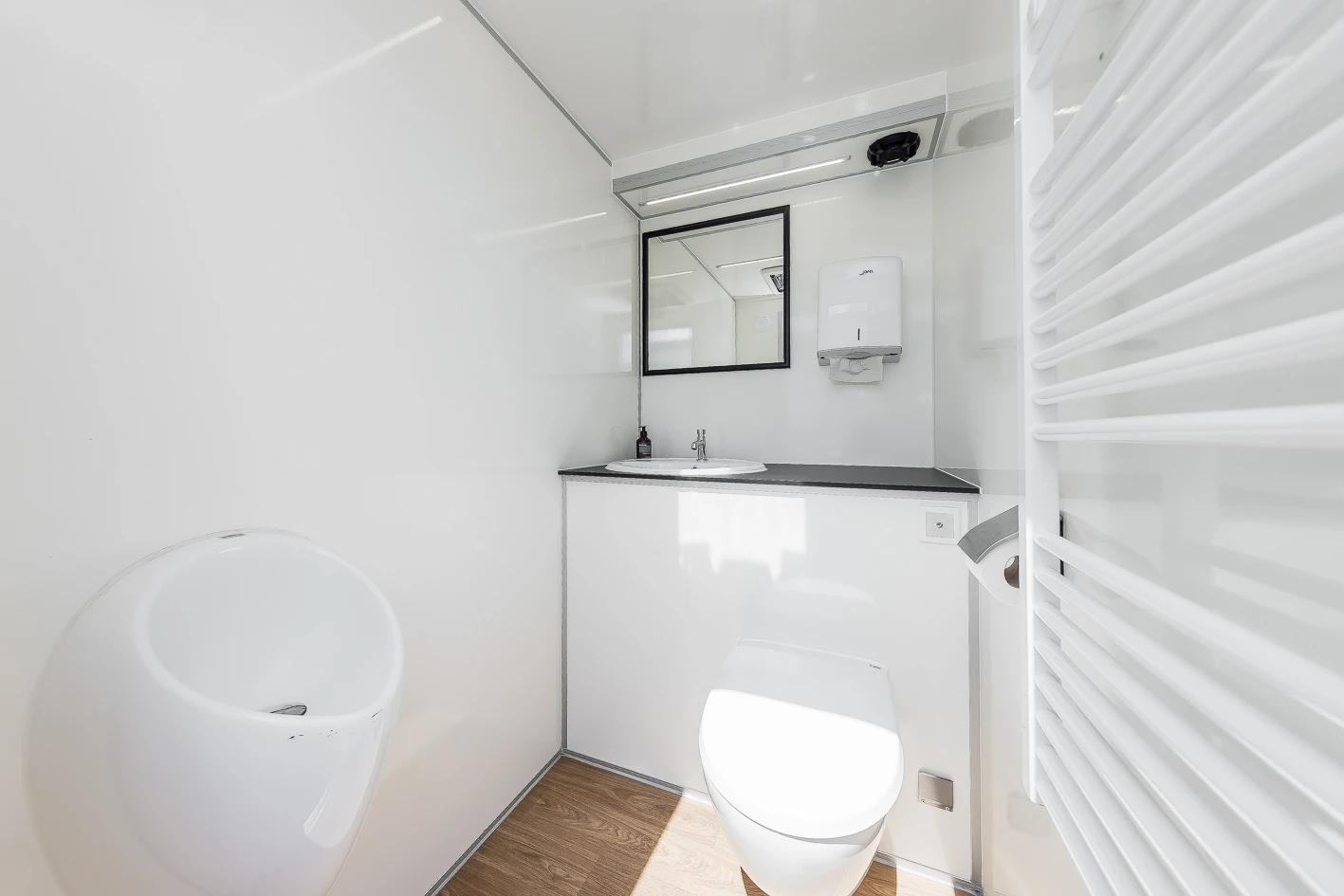 Toilette Anhänger 9600 Euro Wagon für Filmproduktionen und Dreharbeiten
